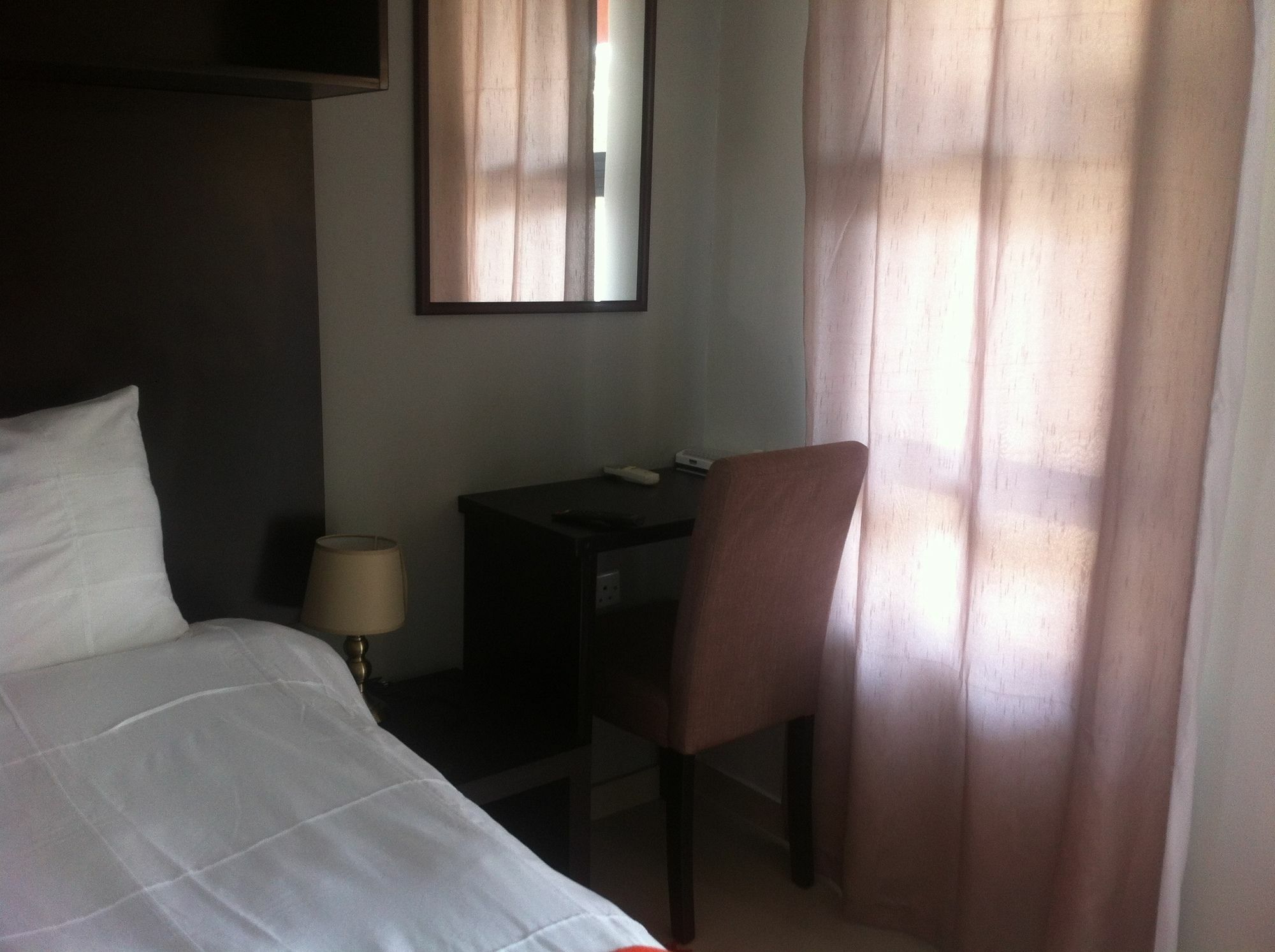 Bed and Breakfast Cosy Palms Габороне Экстерьер фото